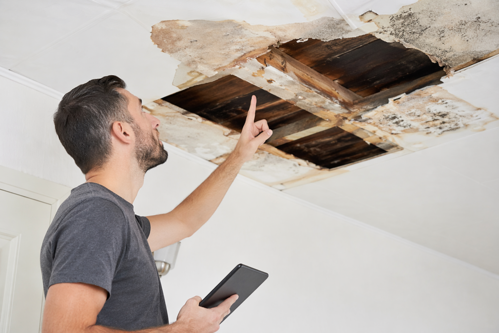 How to Identify Water Damage Early at Home